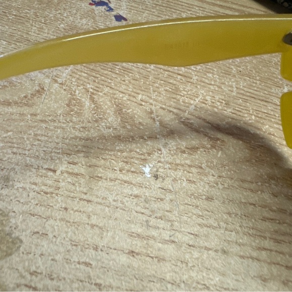 Yandy Yellow Sunglasses - Picture 8 of 8